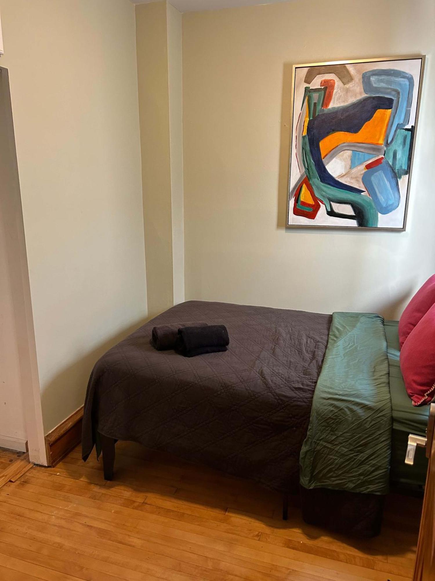 Green Room In Dorothys Bnb Chicago Exterior photo